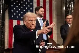 Trump Bahas Kepemilikan Saham Pemerintah di Perusahaan AI AS