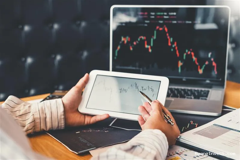 Investor Asing Masih Net Sell Rp74,42 Triliun, IHSG Melemah